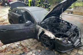 Polizeidirektion Neustadt/Weinstraße: POL-PDNW: PKW-Brand erfordert Straßensperrung