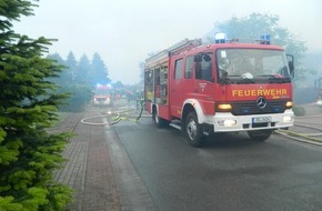 Kreisfeuerwehrverband Rendsburg-Eckernförde: FW-RD: Großfeuer in ausgebautem Bauernhof in Osterstedt (Kreis Rendsburg-Eckernförde)