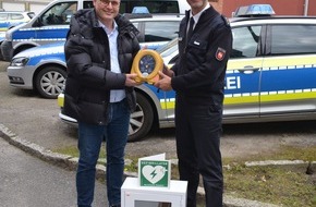 Polizeiinspektion Stade: POL-STD: "Mein Herz in Stade" stationiert zweites AED-Wiederbelebungsgerät auf Stader Polizeiwache