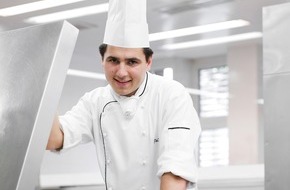 AXA Konzern AG: Versichert - aber richtig! / Wie Unternehmer aus Gastronomie und Hotellerie ihren Versicherungsschutz optimieren