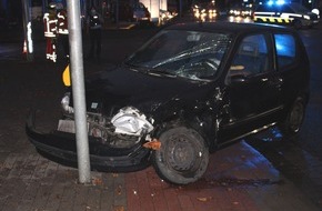 Polizei Minden-Lübbecke: POL-MI: Autofahrerin fuhr mutmaßlich bei Rot in Kreuzung