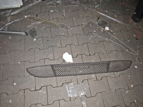 POL-ME: Auf nächtlich leerem Großparkplatz verunfallt und geflüchtet - Velbert - 2003138