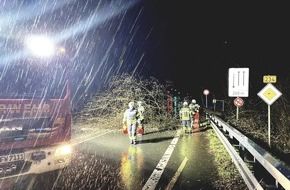 Feuerwehr Sprockhövel: FW-EN: 28-stündiger Unwetter-Einsatz in Sprockhövel