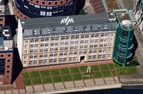 AVM GmbH: Berliner AVM Computersysteme gewinnt weiter Marktanteile / AVM mit
erfolgreichem Geschäftsjahr 2002