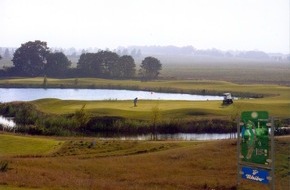 Tchibo GmbH: Go for Golf! Mit vier neuen Tchibo Angeboten in die Golfsaison 2003