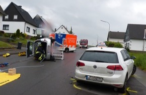 Kreispolizeibehörde Oberbergischer Kreis: POL-GM: 090519-443:  Auto kippte nach Unfall auf die Seite - zwei Verletzte