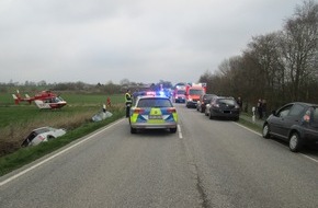 Polizeidirektion Flensburg: POL-FL: Jörl - Fehler beim Überholen sorgt für Unfall - 2 Leichtverletzte