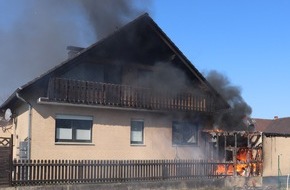 Kreispolizeibehörde Höxter: POL-HX: Wohnhausbrand in Vinsebeck