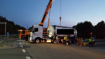 Polizeidirektion Ludwigshafen: POL-PDLU: Unfall mit Gefahrgut-Lkw im Bereich der Kläranlage Frankenthal