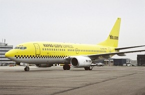 TUIfly: Erstes Flugzeug von Hapag-Lloyd Express im "Taxi-Look"