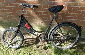 Polizeiinspektion Lüneburg/Lüchow-Dannenberg/Uelzen: POL-LG: ++ Einbruch in Gebäude ++ Verkehrsunfallflucht - Zwei PKW beschädigt ++ Ohne Fahrerlaubnis unter Alkoholeinfluss ++ Wem gehört das Fahrrad? ++ E-Scooter in der Nacht entwendet ++