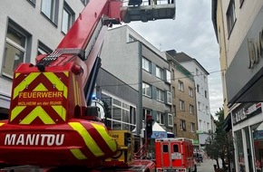 Feuerwehr Mülheim an der Ruhr: FW-MH: Unterstützung des Rettungsdienstes mittels Teleskopstapler
