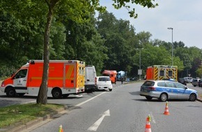 Feuerwehr Mülheim an der Ruhr: FW-MH: Verkehrsunfall mit drei verletzten Personen