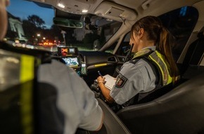 Polizei Mettmann: POL-ME: Polizei stellt 38-jährigen Autofahrer nach Verfolgungsfahrt - Velbert - 2404035