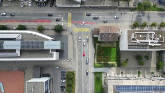 Touring Club Schweiz/Suisse/Svizzero - TCS: &Eacute;tude Empa-TCS : Les voitures &eacute;lectriques r&eacute;duisent le bruit du trafic aux carrefours tr&egrave;s fr&eacute;quent&eacute;s