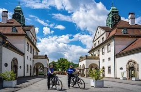 Polizeipräsidium Mittelhessen - Pressestelle Wetterau: POL-WE: Polizei strampelt sich ab - Mit dem Rad zum Nachwuchs!