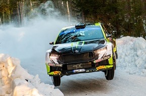 Skoda Auto Deutschland GmbH: Rallye Schweden: Oliver Solberg erzielt den ersten WRC2-Sieg für den neuen Škoda Fabia RS Rally2