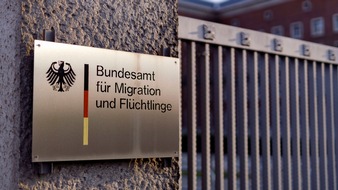 WDR Westdeutscher Rundfunk: ARD-DeutschlandTREND: Zuwanderung und Flucht ist nach Meinung der Deutschen das dringendste Thema