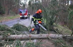 Feuerwehr Iserlohn: FW-MK: Aktuelle Informationen zu Orkantief Sabine