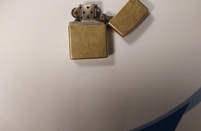 Bundespolizeiinspektion Hamburg: BPOL-HH: Bundespolizei vollstreckt Haftbefehl - Auff&auml;lliges Verhalten mit Feuerzeug wird gesuchten Mann zum Verh&auml;ngnis