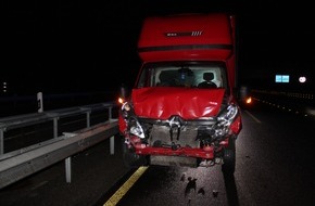 Polizeidirektion Kaiserslautern: POL-PDKL: A6/Kaiserslautern, Hoher Sachschaden bei Auffahrunfall