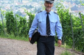 Polizeidirektion Trier: POL-PDTR: Orts- und Bezirksbeamter in den Ruhestand verabschiedet/ Hermann Kettenhofen verlässt nach fast 35 Jahren seine Polizeiinspektion Saarburg