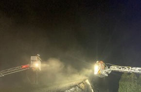 Feuerwehr Minden: FW Minden: Brand einer Hausfassade