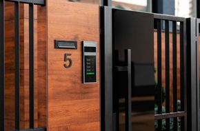 Comelit Group S.p.A. Deutschland: Bau 2023: Comelit präsentiert preisgekrönte modulare Video Türsprechanlage Ultra und revolutioniert damit die Türstation