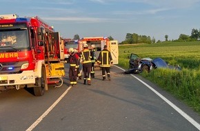 Feuerwehr Ense: FW Ense: Schwerer Verkehrsunfall in Ense-Ruhne
