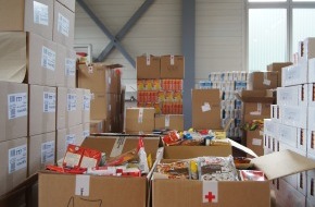 Schweizerisches Rotes Kreuz Kanton Zürich: Medieneinladung: An Ostern verteilt das Schweizerische Rote Kreuz (SRK) Kanton Zürich 14 Tonnen Weihnachtsgeschenke (BILD)