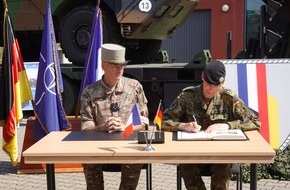 PIZ Heer: Deutsch-Franz&ouml;sische Brigade erreicht Meilenstein f&uuml;r NATO-Auftrag / Kommandeure best&auml;tigen mit ihrer Unterschrift die Bef&auml;higung der Brigade f&uuml;r ihren neuen Auftrag an der NATO-Ostflanke.