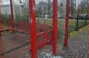 Polizeiinspektion Göttingen: POL-GÖ: (452/2024) Brennbare Substanz verteilt und entzündet - Bushaltestelle am Bahnhof Friedland von Unbekannten beschädigt