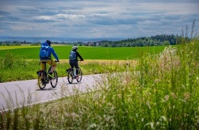 Tourismusverband Ostbayern e.V.: Sommer aktiv im Bayerischen Thermenland / Sanfter Sport und perlendes Thermalwasser sind Balsam für Körper und Seele