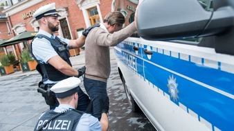 Bundespolizeidirektion München: Bundespolizeidirektion München: Versuchter Drogenkonsum während Polizeikontrolle: 41-Jähriger ließ sich auch von Bekannten nicht zurückhalten