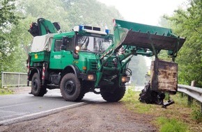 Polizeiinspektion Verden / Osterholz: POL-VER: Polizeitaucher bergen diverse Gegenstände aus der Hamme