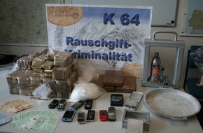 Polizeipräsidium Frankfurt am Main: POL-F: 100607 - 654 Gallus: Festnahme marokkanischer Drogenhändler - Sicherstellung von Rauschgift (Bild beachten!!)