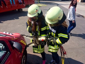 FW-ME: Girlsday bei der Feuerwehr Erkrath