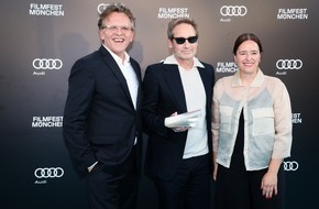 FILMFEST M&Uuml;NCHEN: 95.000 Besuche und David Duchovny zum Abschluss beim 43. FILMFEST M&Uuml;NCHEN / Zehn Tage lang wurde die Stadt zum Treffpunkt f&uuml;r Filmbegeisterte und die internationale und nationale Branche.