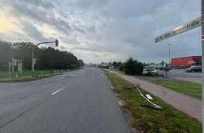 Polizeiinspektion Wilhelmshaven/Friesland: POL-WHV: Verkehrsunfallflucht am Verbrauchermarkt in Jever