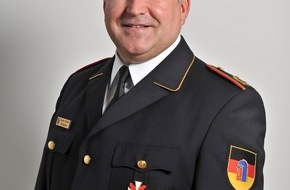 Deutscher Feuerwehrverband e. V. (DFV): Feuerwehr warnt vor Risiken bei Silvesterfeier / Gefahren durch Kombination von Alkohol, Böllern und Unachtsamkeit (FOTO)