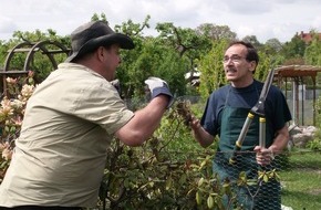 SAT.1: Krieg am Gartenzaun: "Nachbar gegen Nachbar" ab Montag, 13. August 2012, um 18.00 Uhr in SAT.1 / Neue Folgen von "Schicksale" um 17.30 Uhr (BILD)