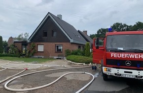 Freiwillige Feuerwehr der Stadt Goch: FF Goch: Wohnhaus-Anbau komplett ausgebrannt (mit Bildmaterial)