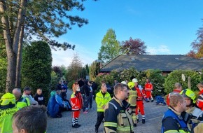 Rettungsdienst-Kooperation in Schleswig-Holstein gGmbH: RKiSH: Linienbus im Graben - Großeinsatz für den Rettungsdienst