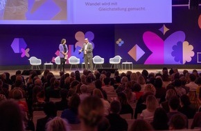Bundesstiftung Gleichstellung: 3. Gleichstellungstag: "zusammen:weiter - Zukunft braucht Gleichstellung." / Bundesstiftung Gleichstellung bringt seit 5 Jahren Wissenschaft, Praxis, Politik und Zivilgesellschaft zusammen