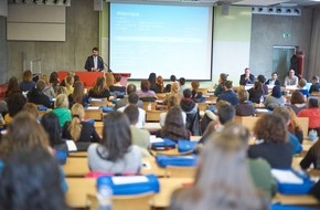 Universitäre Fernstudien Schweiz: 1485 Studierende bei der FernUni Schweiz
