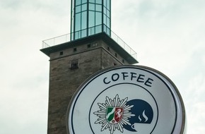 Polizei Hagen: POL-HA: Polizei Hagen beteiligt sich an bundesweiter Präventionswoche gegen Taschendiebstahl und gibt einen Kaffee aus - Rückblick auf die Veranstaltung vom 10.10.2025