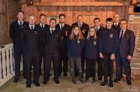 Feuerwehr Lennestadt: FW-OE: Neues Fahrzeug für die Löschgruppe Elspe, Planungen für Feuerwehrgerätehaus Oberelspe gehen voran