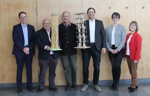 Bayerische Ingenieurekammer-Bau: Wettbewerb Junior.ING: Schülerteams konstruieren Aussichtstürme