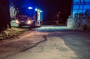 Feuerwehr Sprockhövel: FW-EN: Feuerwehr streut zwei Ölspuren ab
