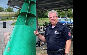 Polizeiinspektion Wilhelmshaven/Friesland: POL-WHV: Polizei warnt vor der Partydroge und damit vor dem Inhalieren von Lachgas - mehrere entleerte Sahnekapseln am Bahnhof gefunden